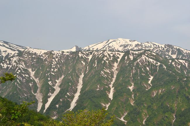 倉手山からの素晴らしき飯豊連峰