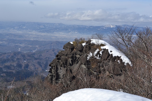 歴史ロマンあふれる霊山