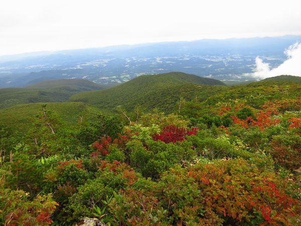 ほんのり秋色の安達太良山