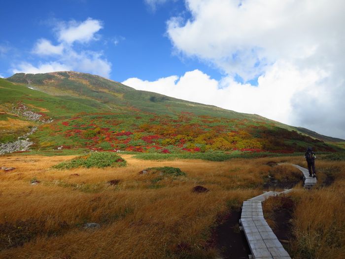 紅葉と静寂の鳥海山へ
