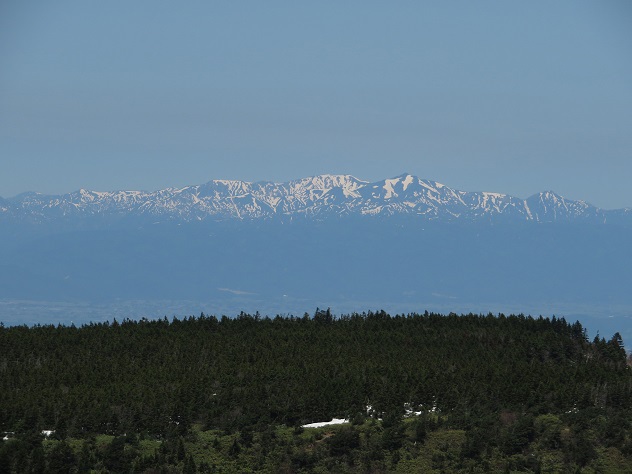 初夏の一切経山