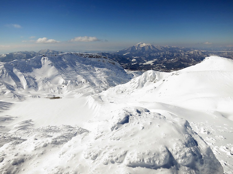 モルゲンロートに染まる安達太良山Ⅱ