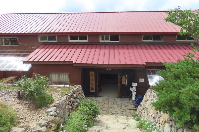 蝶ヶ岳から常念岳へのパノラマ銀座