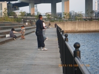 末広・日曜半夜・エビ撒き 2011/10/09 23:36:05