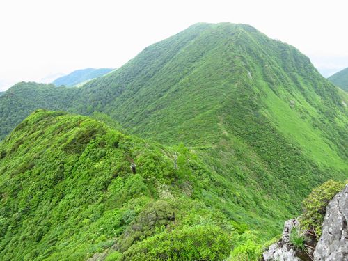 北蔵王の中心となる雁戸山