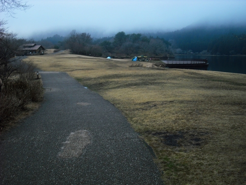 雨上がりキャンプｗ