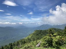 20.08.10 夏休み集中登山～北信五岳を巡る山歩き～　Day 2　駐車場が満車で仕方なく黒姫山に登ったら灼熱だった