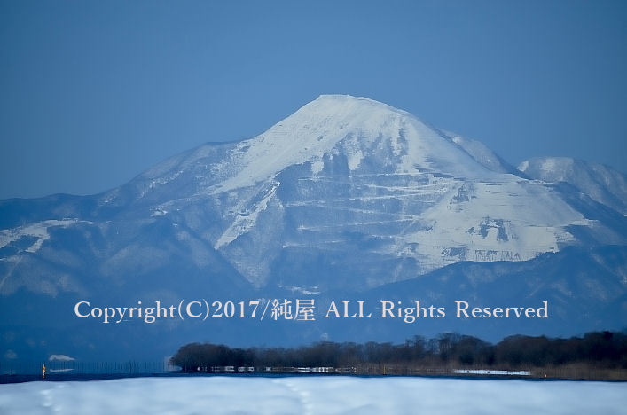琵琶湖から望む