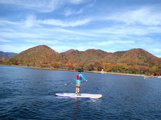 紅葉ピーク！中禅寺湖。