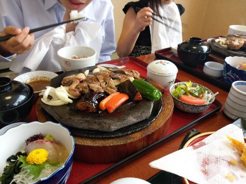 実は今日もキャンプです！