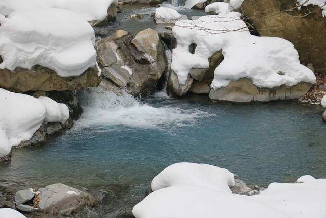 スッカン沢の氷柱群