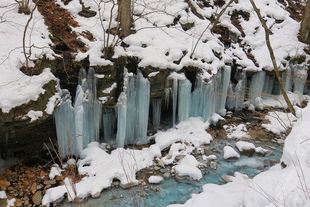 スッカン沢の氷柱群