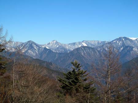 登り初めはノンビリ沢口山 15/01/08