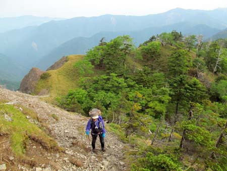 お蛭どきの丸盆周回宴会山行 15/06/10～11