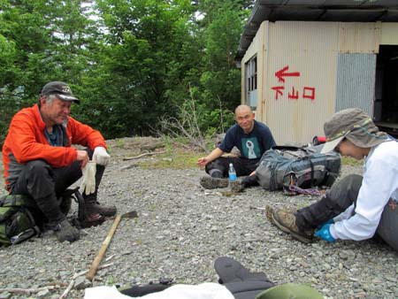 お蛭どきの丸盆周回宴会山行 15/06/10～11