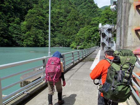 お蛭どきの丸盆周回宴会山行 15/06/10～11