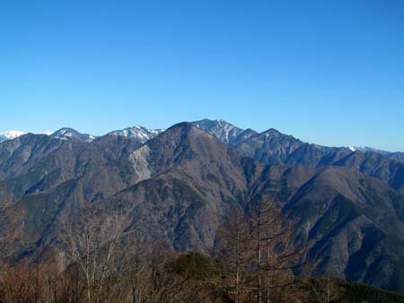 登り初めはノンビリ沢口山 15/01/08