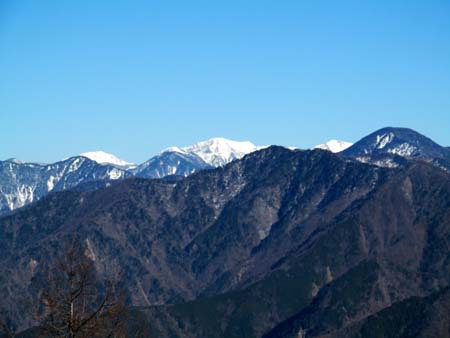 登り初めはノンビリ沢口山 15/01/08