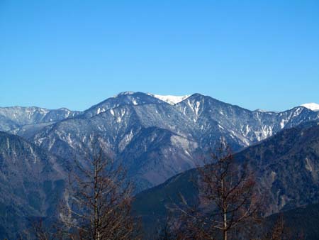 登り初めはノンビリ沢口山 15/01/08