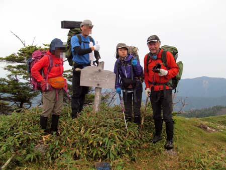 お蛭どきの丸盆周回宴会山行 15/06/10～11