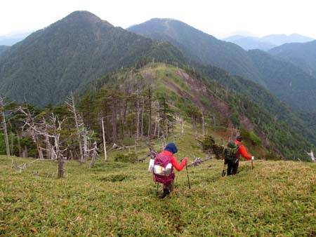 お蛭どきの丸盆周回宴会山行 15/06/10～11