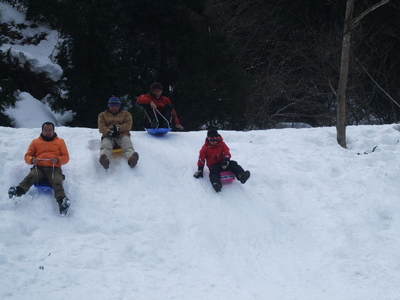 初雪中キャンプ　　大見いこいの広場