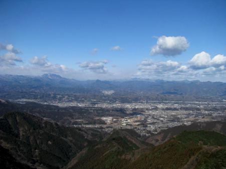 二子山⇒武川岳⇒伊豆ヶ岳　(単独日帰り)　12/02/18