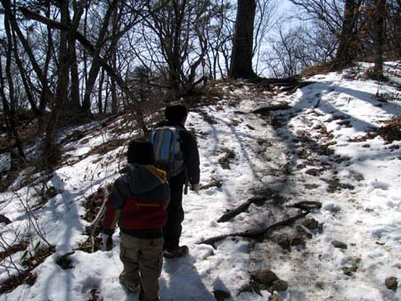 長男＆次男と 三頭山　11/02/26