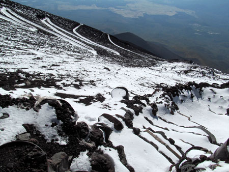 冠雪したので富士山 (単独 日帰り) 12/10/21