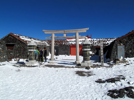 冠雪したので富士山 (単独 日帰り) 12/10/21