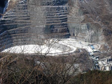 二子山⇒武川岳⇒伊豆ヶ岳　(単独日帰り)　12/02/18