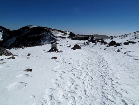 冠雪したので富士山 (単独 日帰り) 12/10/21