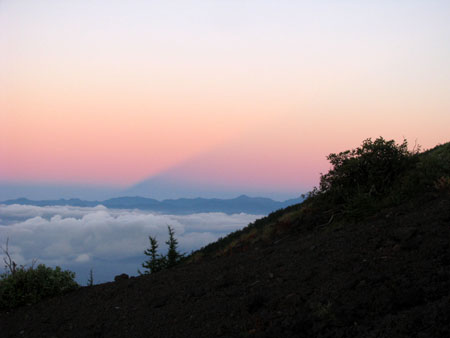 初冠雪の富士山＆お鉢巡り (単独日帰り)　11/09/24