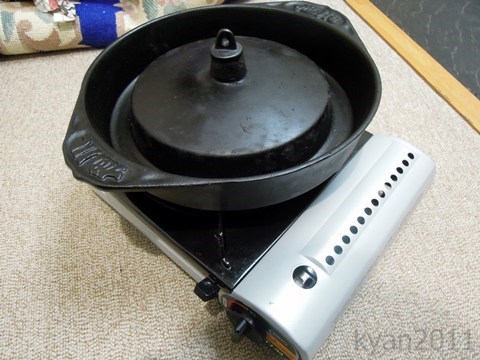 鋳鉄製ジンギスカン鍋「蒼き狼」（煙突付深型）煙突プラグセット