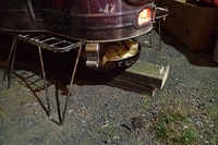 薪ストーブの上と下でピザを焼く！