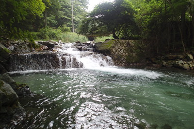 綺麗な川・・そして綺麗なトイレ。道志村室久保キャンプ場。