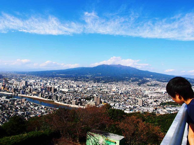 鮎と山と夕日と