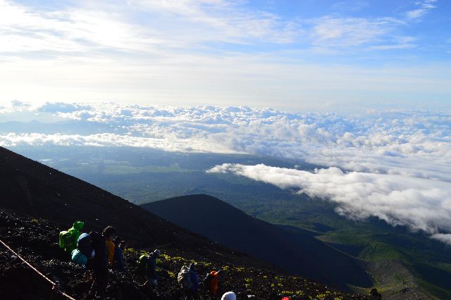 富士山登山　＊山小屋～下山　編　＊