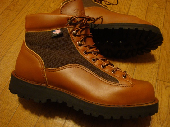 Danner ダナー＞ DANNER LIGHT 2 CEDAR RAINBOW ダナーライト2セダーレインボー | 中古アウトドア用品・中古登山用品  買取・販売専門店 : maunga (マウンガ)