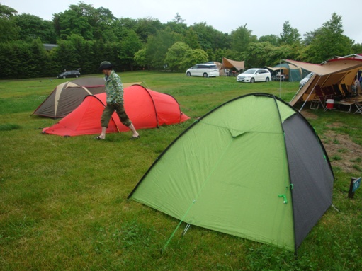雨のスウィートグラスキャンプ。