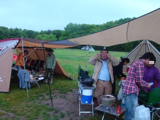 雨のスウィートグラスキャンプ。