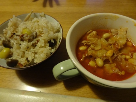 男は黙ってダッチオーブンで料理した。