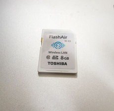 FlashAir　Wi-fiなど転送システムがついてないデジカメをお持ちの方は、必見！！