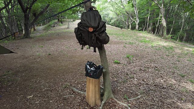 ソロキャンプ　ハンモック泊　軍用飯盒　梅雨の気配