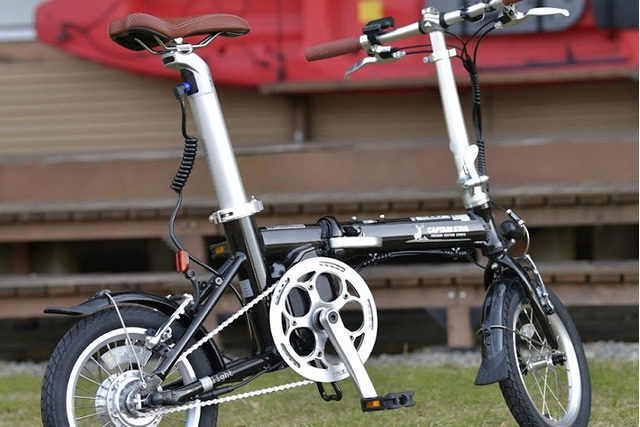 【キャプテンスタッグ(CAPTAIN STAG)】バッテリーが見えないかっこよさ！電動アシスト折り畳み自転車！