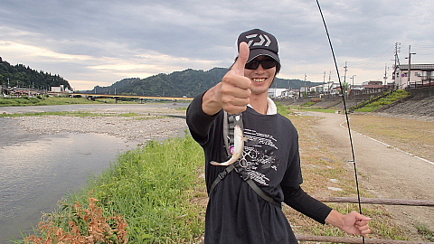魚沼　ウグイ調査隊（自称）と言いながら釣り遊び！