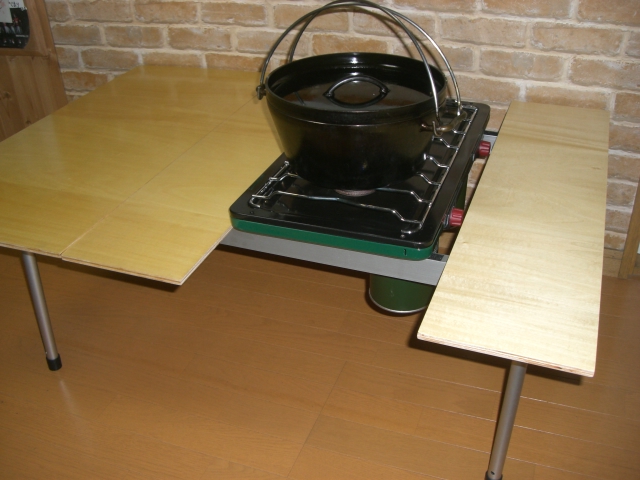 自作テーブル　ビルトイン