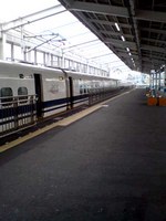 明日・・じゃなくて今日出張