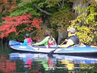 中禅寺湖でカヤック