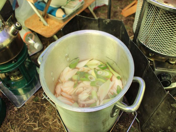 かんなの湯の裏広場